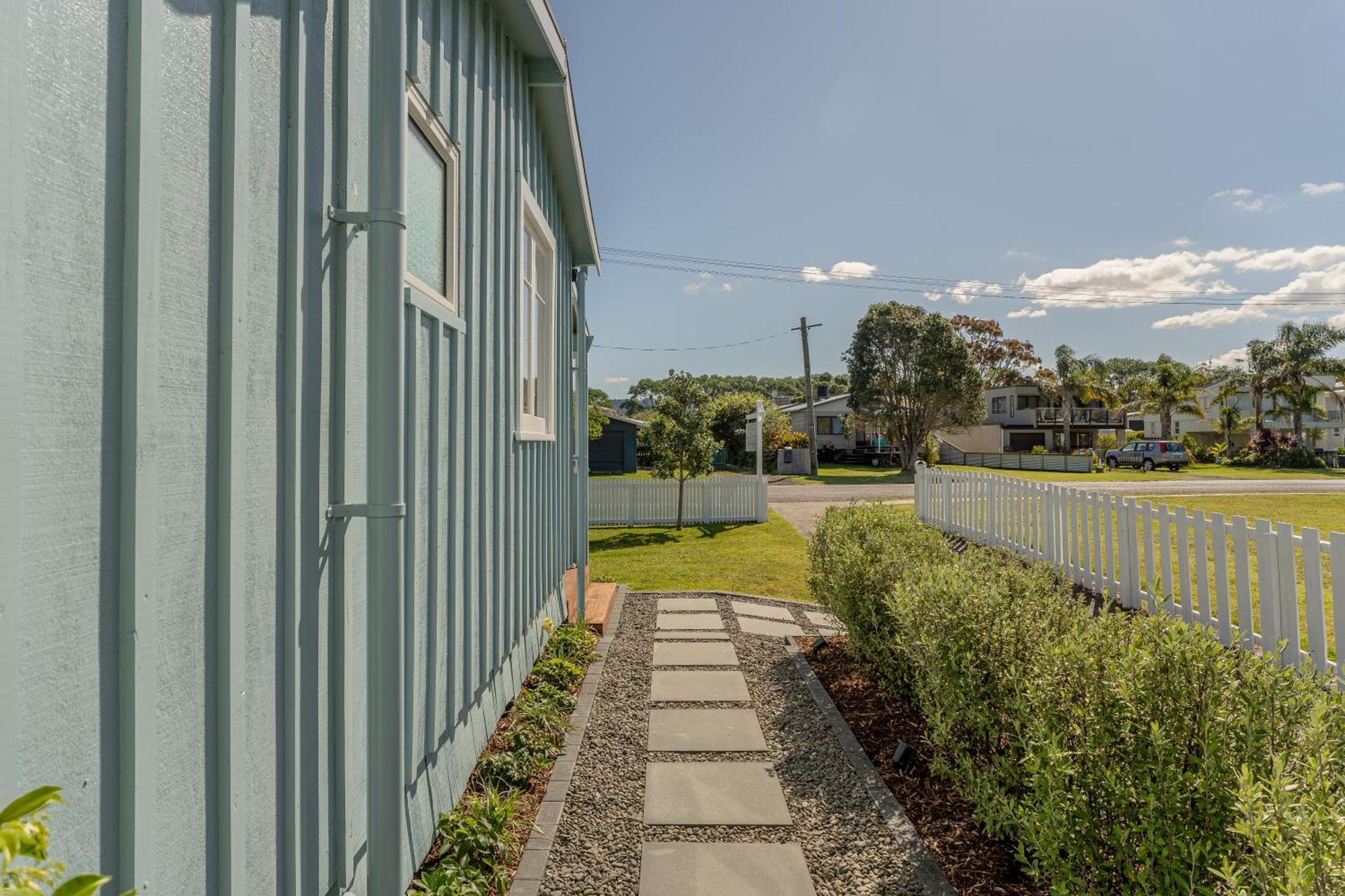 Blue Belle Cottage Whitianga Exterior foto
